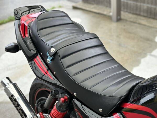 送料込み!レトロタイプ 黒レザータックロールシート ホンダ CB400SF SB NC39 NC42