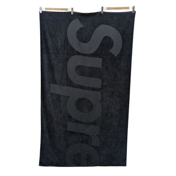 23SS Suoreme Tonal Logo Towel Black シュプリーム バスタオル トーナル ロゴ ブラック