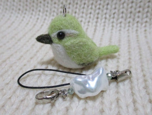 * ハンドメイド 羊毛フェルト ウグイス 鶯 ストラップ 鴬 ぬいぐるみ 置物 ミニチュア フィギュア 鳥 1/6ドール リーメント ドール用 野鳥