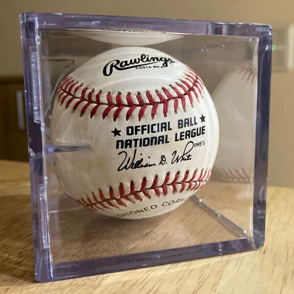 激レア ジョニー.ベンチ Johnny bench 直筆サインボール 殿堂入り レッズ 永久欠番5 メジャーリーグMLB 公式球 試合球 ケース入り