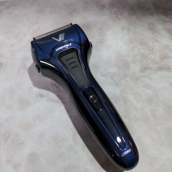 y052806s イズミ 電気シェーバー ソリッドシリーズ 4枚刃 往復式 本体丸洗い ブルー (替刃 + 1個付)