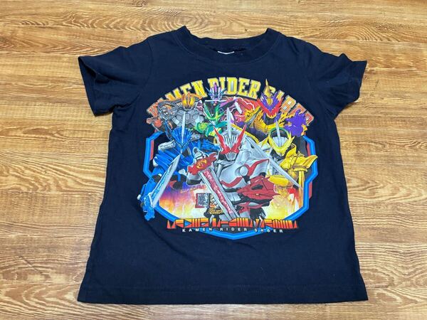 仮面ライダーセイバー 半袖Tシャツ 100センチ トップス キッズ 子供服 男の子男子 戦隊モノ
