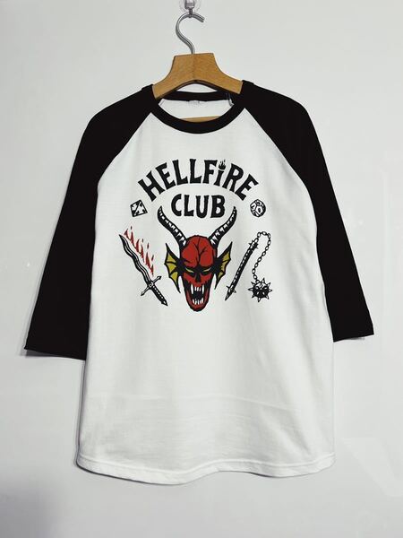 HELLFiRE CLUB Tee Tシャツ Mサイズ ストレンジャーシングス stranger things ネットフリックス Netflix ヘルファイアクラブ