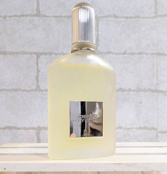 国内正規取扱品 トムフォード グレイ ベチバー オードパルファム 50ml
