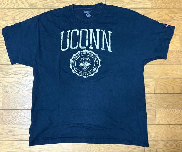 NCAA UNIVERSITY OF ONNECTICUT HUSKIES MEN’S SHORT SLEEVE T-SHIRTS ((Champion) size-XL(着丈71身幅58) 中古 送料無料 NCNR