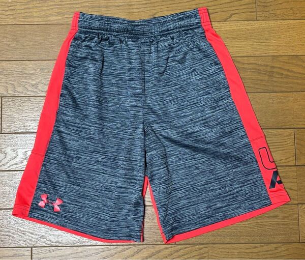 UNDER ARMOUR KID’S TRAINING SHORTS size-YMD/140(平置き30cm股下21cm) 中古(美品) 送料無料 NCNR