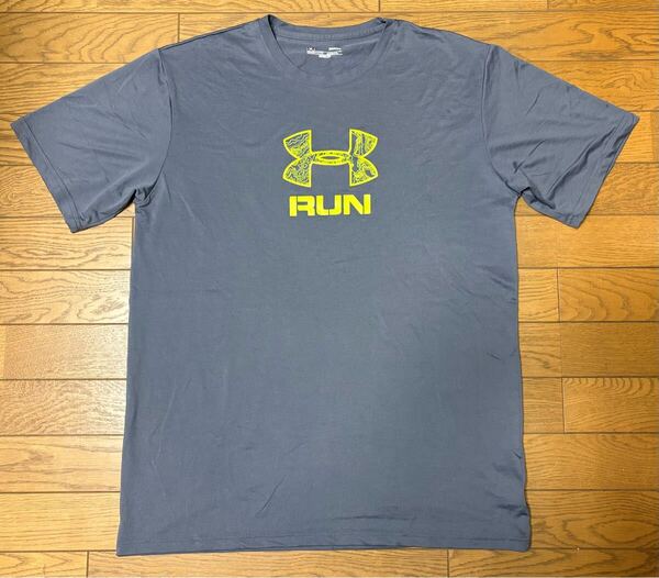 UNDER ARMOUR RUN MEN’S SHORT SLEEVE T-SHIRTS size-LG(着丈73身幅56) 中古 送料無料 NCNR