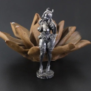入荷!サキュバス リルム 悪魔 セクシー 女神像 天使 立ち姿 置物