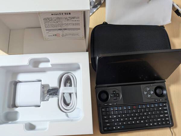 GPD WIN Mini 2023 (Ryzen 7840U) 32GB 512GB 中古