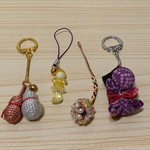 お婆ちゃんの手作り キーホルダー 4個セット ちりめん細工 ひょうたん