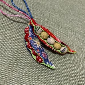 お婆ちゃんの手作り えんどう豆のキーホルダー ストラップ ちりめん細工 ⑧春野菜のキーホルダー