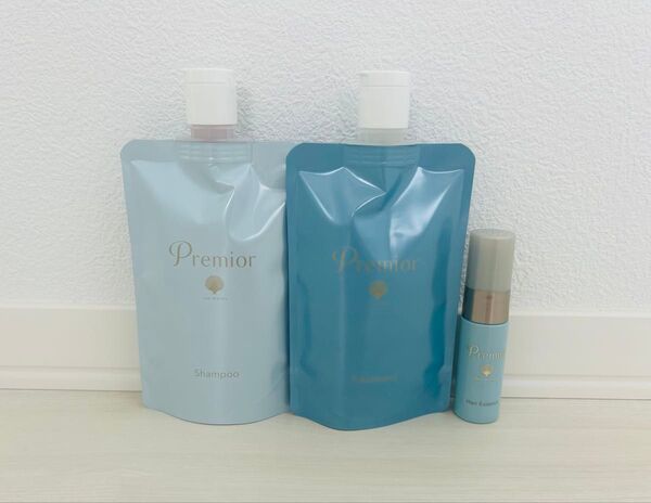 【美品】ラサーナ プレミオールシャンプー トリートメント ヘアエッセンス 3点セット
