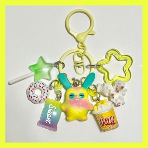 本日限定価格★じゃらじゃらキーホルダー イエロー モンスター 0527