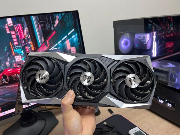 AMD MSI RX6800XT GAMING X TRIO 16GB(本体)
