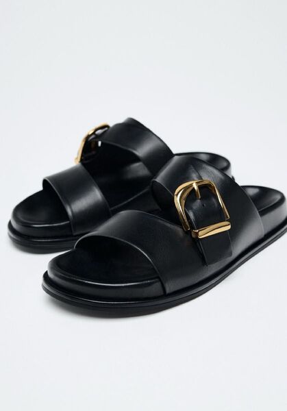 ZARA バックル フラットサンダル