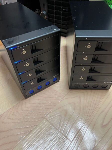 センチュリー「裸族のカプセルホテル」 HDD ケース2個セット