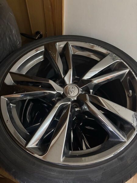 スカイライン v37オプション純正ホイールタイヤ
