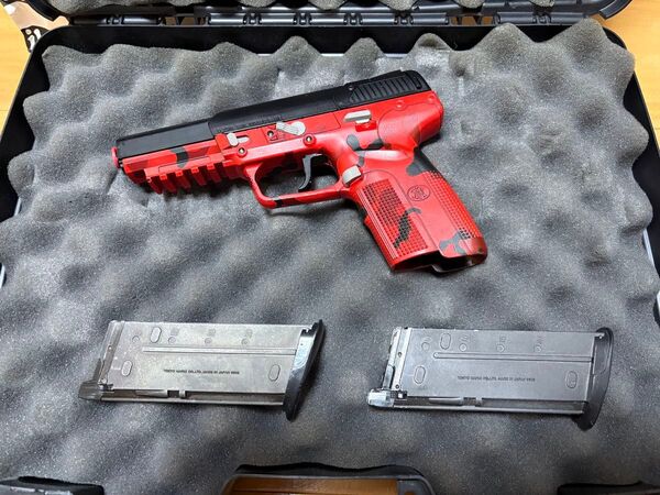 東京マルイ FN5-7 ガスブローバックガン 個人塗装 赤色迷彩