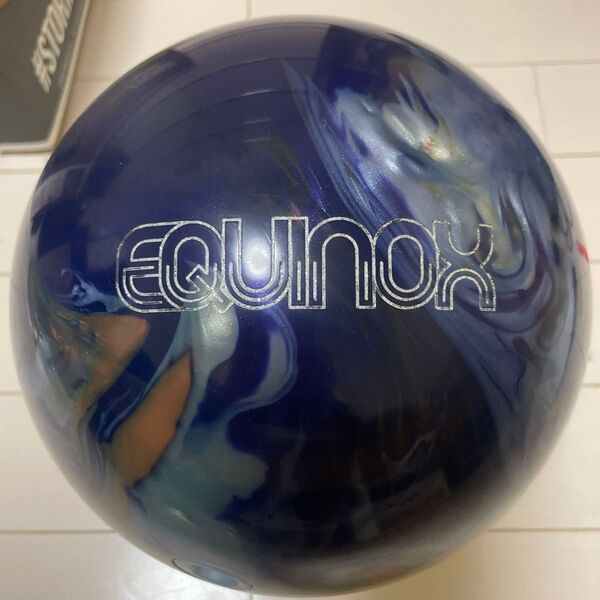 Storm EQUINOX ボウリングボール 15ポンド