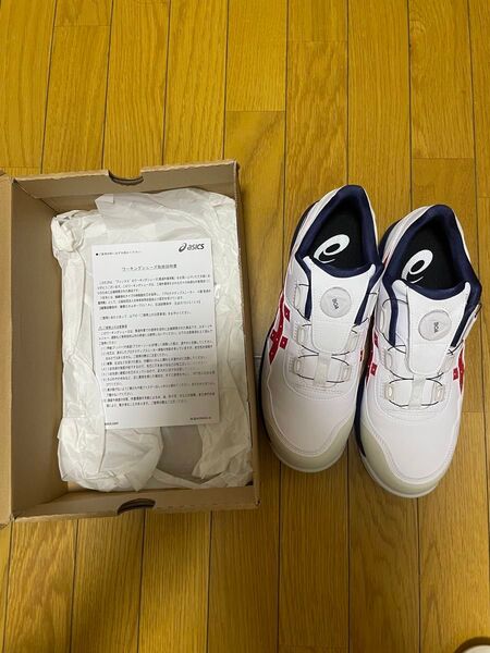 【新品未使用】asics WINJOB CP306 BOA 27cm ホワイト×レッドASICS 3E相当 安全靴 作業靴