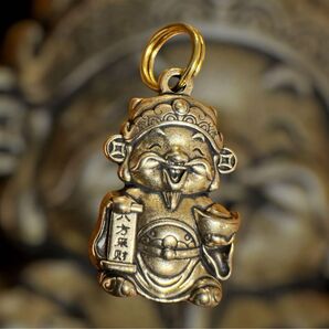 真鍮 八方来財の神 富の神キーホルダー 金運 開運 幸運