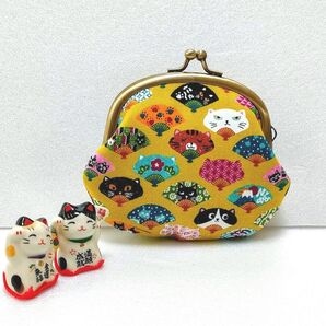 『せんすだにゃー!!』猫柄のがま口 《黄色》