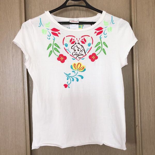 【ディズニー】不思議の国アリス 半袖 Tシャツ 刺繍 トップス カットソー お花 Alice アリス 刺繍Tシャツ レディース