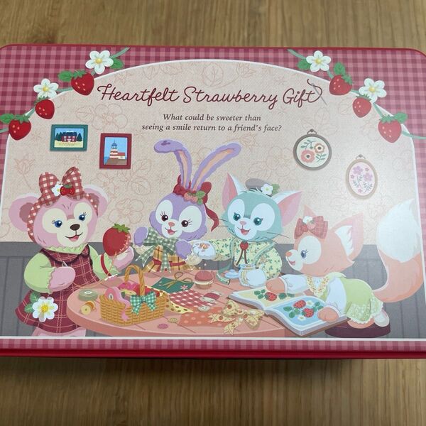 ディズニー ダッフィー&フレンズハート フェルトストロベリーギフト パウンドケーキ缶