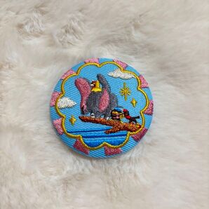 ビスケット ディズニー 刺繍缶バッジ ダンボ