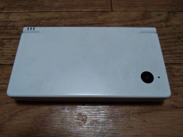 ニンテンドーDSi ホワイト TWL-001 任天堂 Nintendo