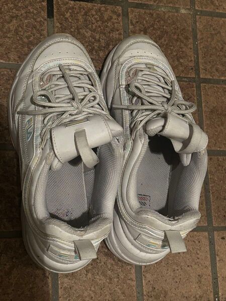 FILA スニーカー 仕事靴