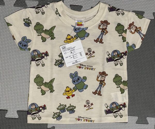 【新品タグ付き】トイストーリー 総柄 半袖Tシャツ 西松屋 男の子 ディズニー ベビー服 子供服 キッズ
