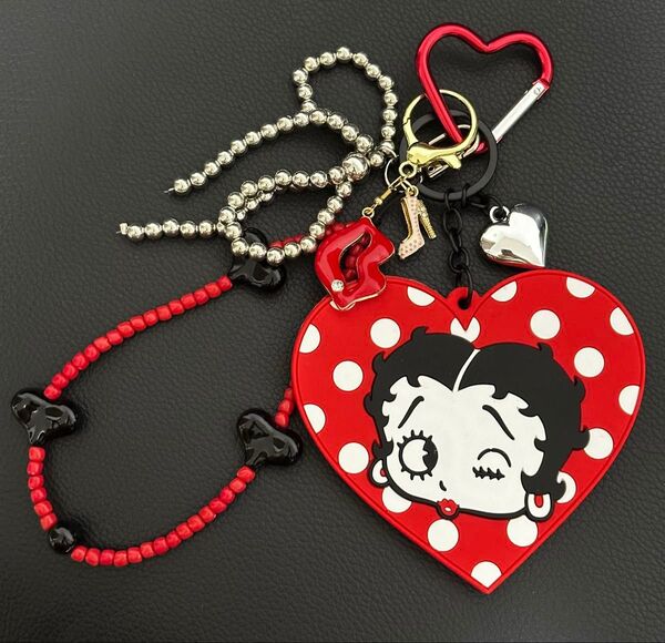 じゃらじゃらキーホルダー Betty Boop ベティちゃん ハートキーホルダー キスマーク