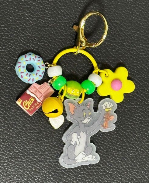 じゃらじゃらキーホルダー トムとジェリー 黄色 バッグチャーム お菓子チャーム Tom&Jerry