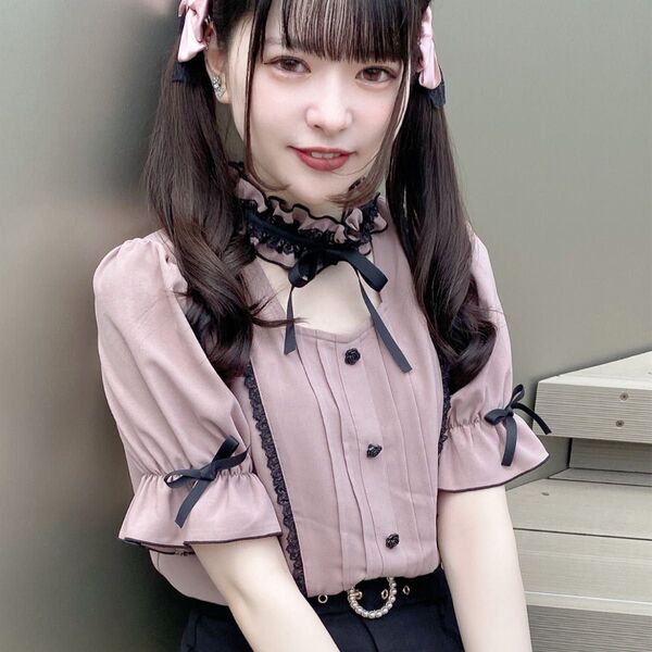 限定値下げ ROJITA デコルテ開きリボンフリルブラウス