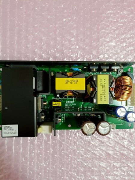未使用品 オムロン S8EX-BP24024 OMRON パワーサプライ スイッチング