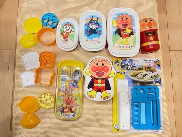 アンパンマンお弁当グッズ まとめ売り 電車おにぎりセット