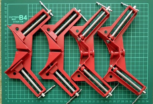 超美品 1度使用 コーナー クランプ 4個 直角 木工定規 直角クランプ