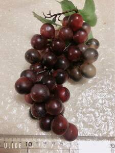 ^ food sample real size grape 