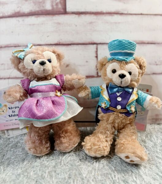 【新品未使用】ディズニーシー ダッフィー&シェリーメイぬいぐるみバッジ ステップトゥシャイン2017