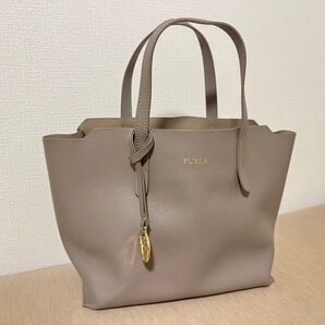 FURLA フルラ サリートートバッグ レザー グレージュ