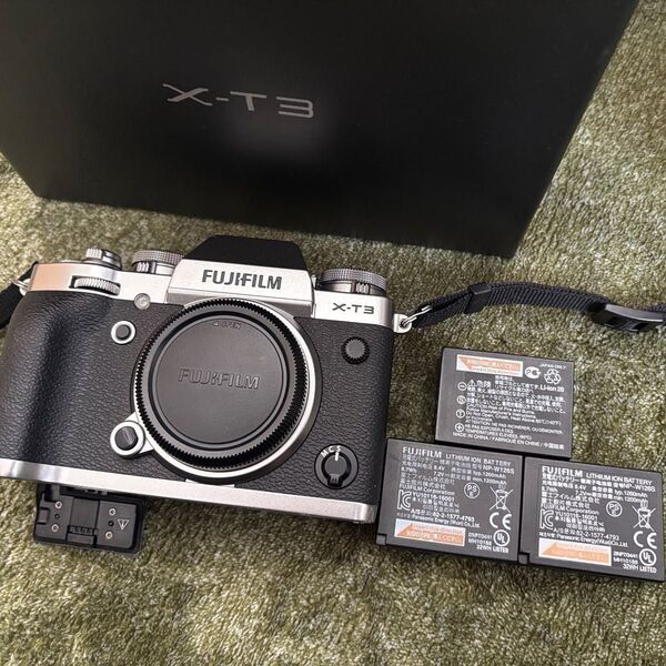 富士フイルム X-T3 シルバー ボディ