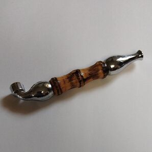 竹と金属のパイプ