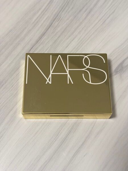 NARS アフターパーティ ライトリフレクティングセッティングパウダー プレスト