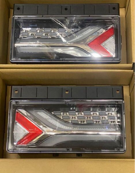 新品☆小糸テール2連タイプ流鏑馬やぶさめシーケンシャルスモークVer 1台分 KOITO 流鏑馬 LEDテールランプ 24V