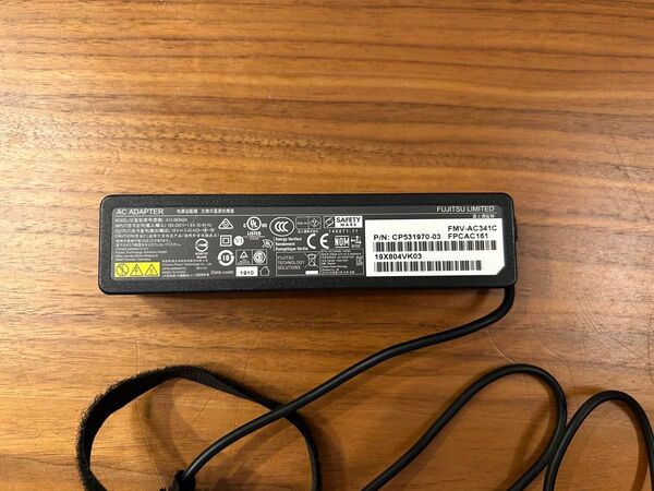 美品 FUJITSU ACアダプタ FMV-341C ACアダプター 富士通 電源コード