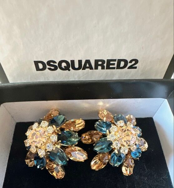 DSQUARED2 ディースクエアード ピアス 箱付き 花 アクセサリー 花モチーフ 両耳