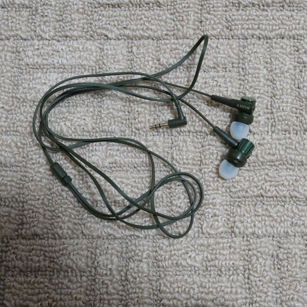 SONY 重低音 有線イヤホン MDR-XB55(G) グリーン (#2) ※マイク無しモデル ※美品