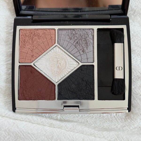 Dior アイシャドウ 589 限定品