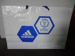 2002年日韓ワールドカップ時日本代表公式レプリカユニフォーム(adidas製)を購入した際に梱包されたadidas手提げ紙バッグ(トートバッグ)のみ
